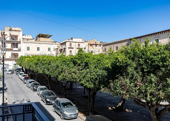 Palazzo Albergamo *